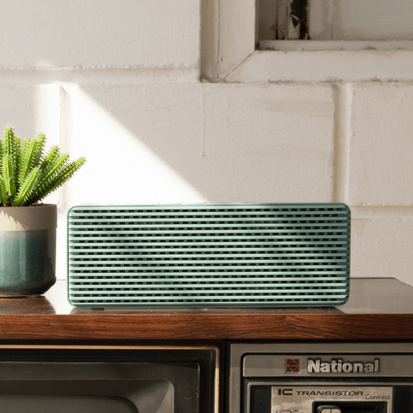 Sunday Bluetooth Speaker (Green) - Image 3