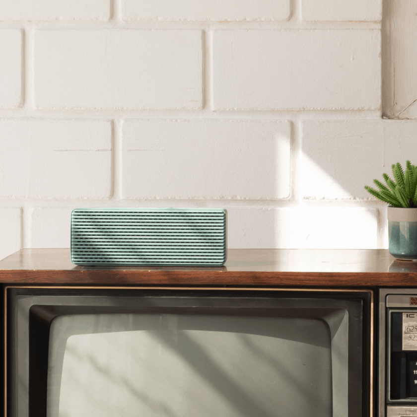 Sunday Bluetooth Speaker (Green) - Image 4